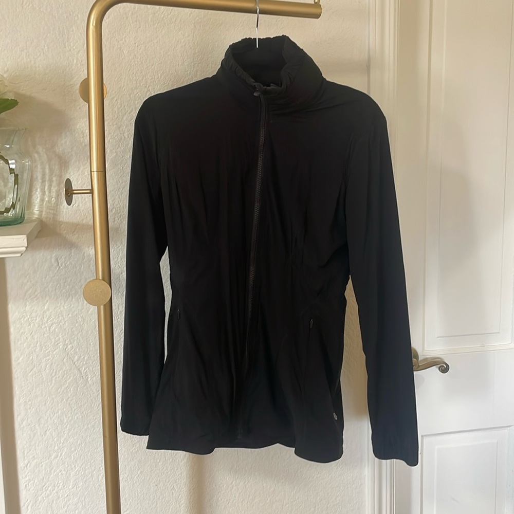 Lululemon hooded rain jacket Size 6